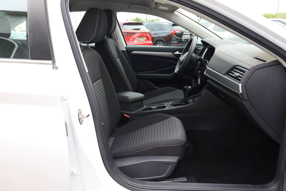 Used 2022 Volkswagen Jetta S FWD image 22