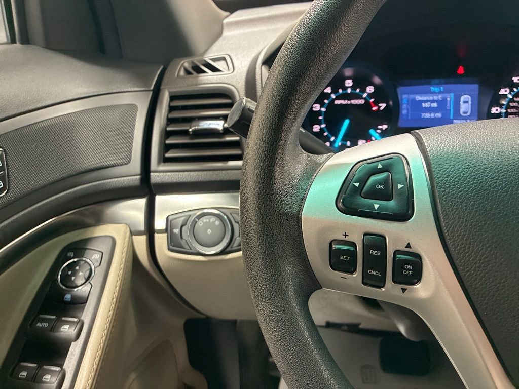 Used 2015 Ford Explorer FWD image 30