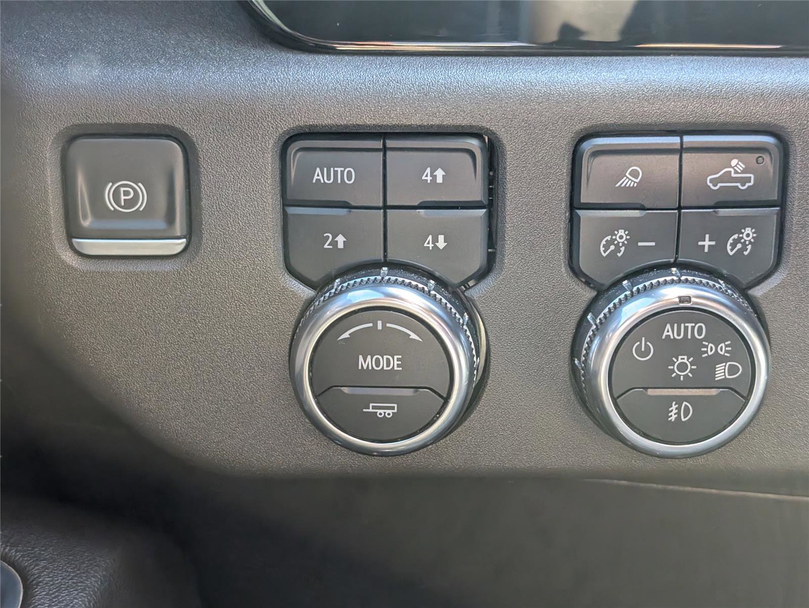 Used 2023 GMC Sierra 1500 SLT w/ SLT Premium Package image 26