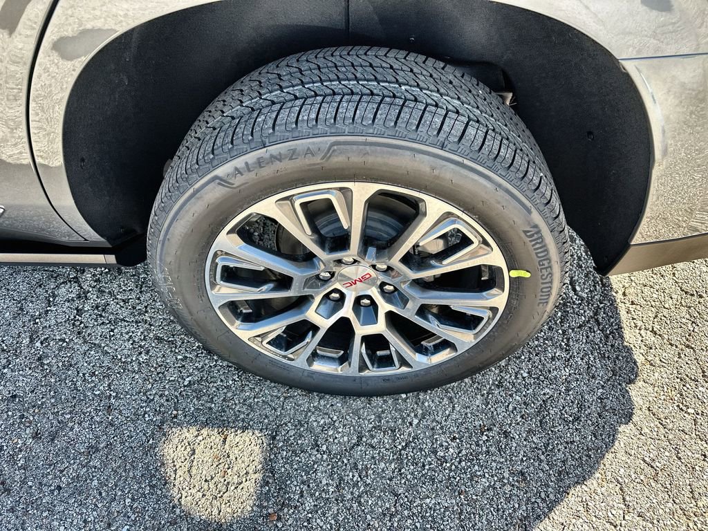 New 2026 GMC Yukon Denali w/ Sun & Power Step Package image 12