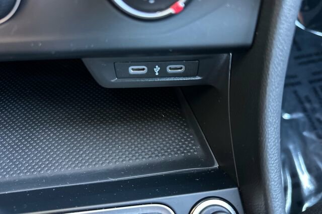 Used 2024 Volkswagen Jetta Sport image 27