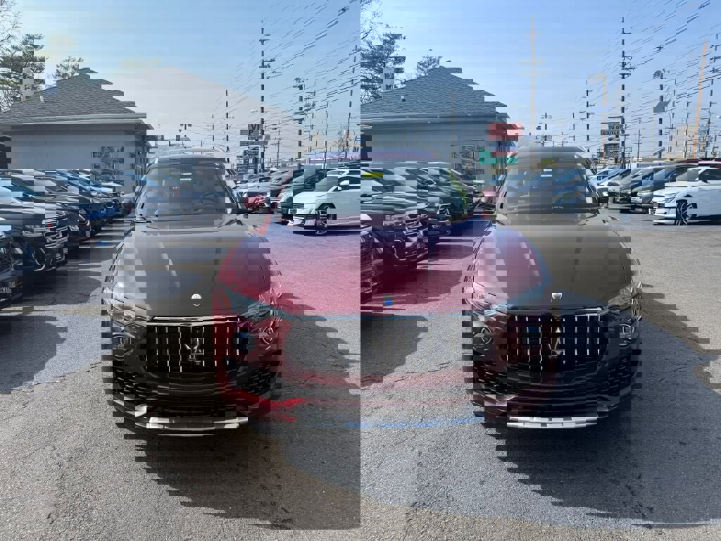 Used 2017 Maserati Levante S image 2