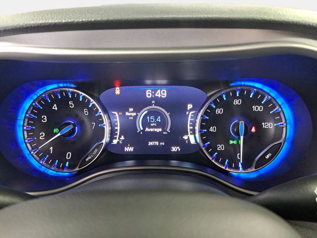 Certified 2024 Chrysler Pacifica Touring image 22