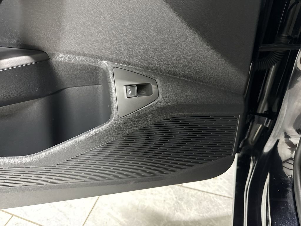 Used 2025 Volkswagen Jetta Sport FWD image 25