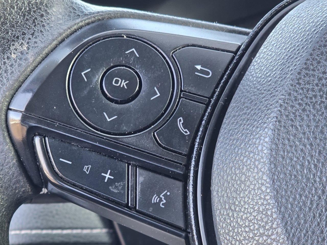 Certified 2021 Toyota RAV4 LE image 21