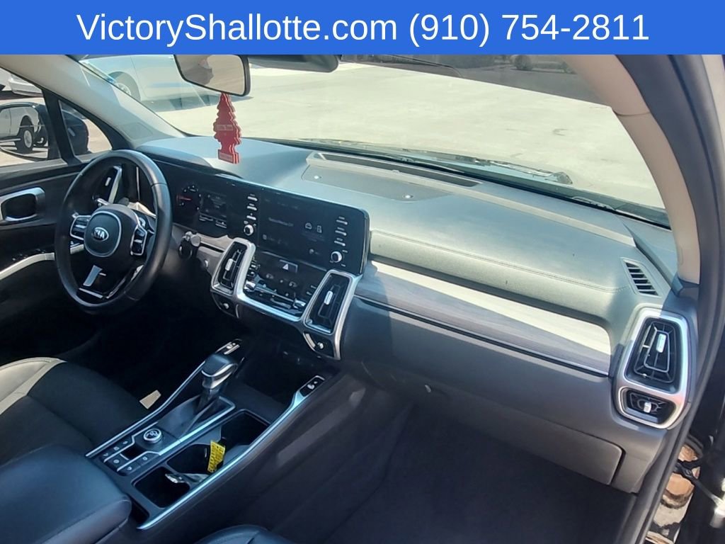 Used 2021 Kia Sorento EX w/ Panoramic Sunroof Package FWD image 28
