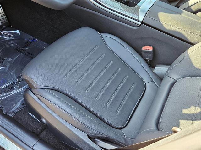 Certified 2025 Mercedes-Benz C 300 Sedan image 4