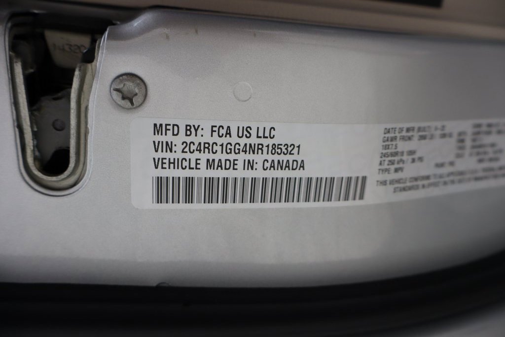 Used 2022 Chrysler Pacifica Limited image 42