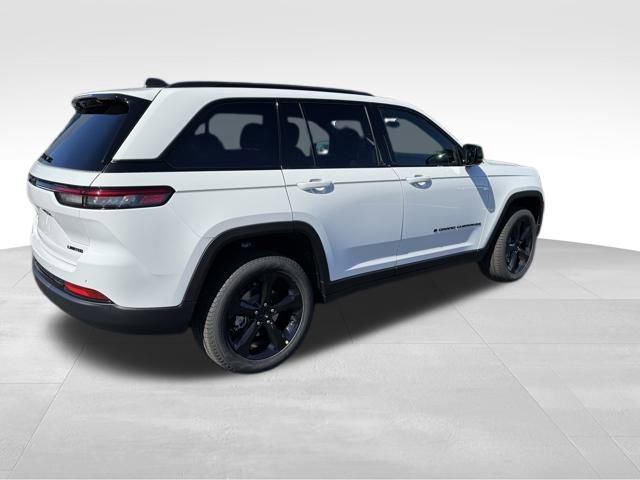 New 2025 Jeep Grand Cherokee Limited w/ Black Appearance Package image 7