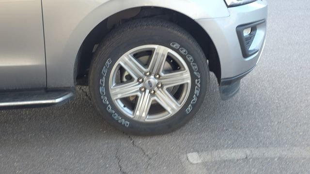 Used 2021 Ford Expedition Max XLT image 31