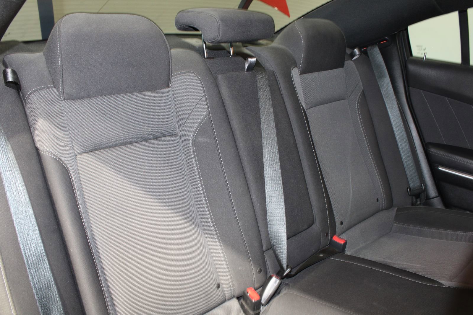 Used 2019 Dodge Charger SXT image 35