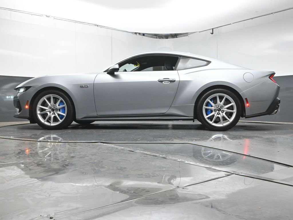 Used 2024 Ford Mustang GT Premium image 32