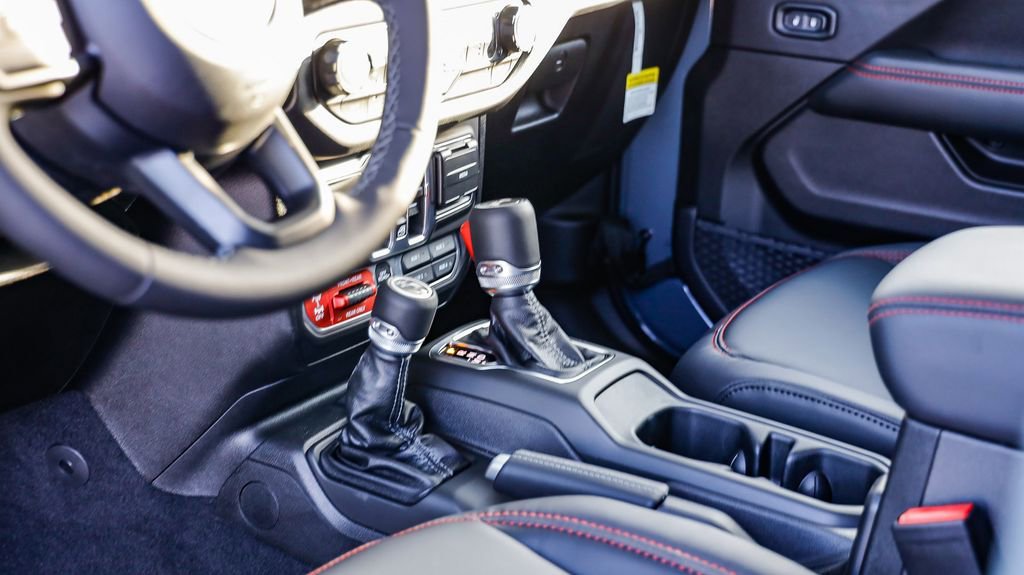 New 2026 Jeep Wrangler Unlimited Rubicon AWD/4WD image 24