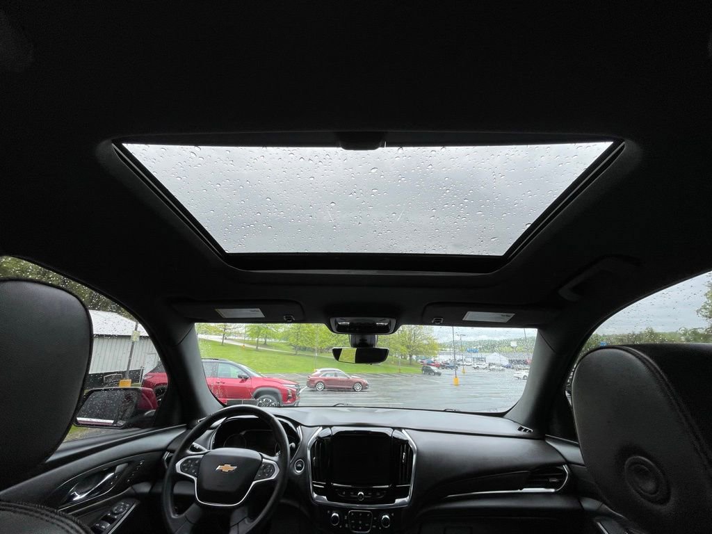 Used 2023 Chevrolet Traverse High Country w/ LPO, Floor Liner Package AWD/4WD image 28