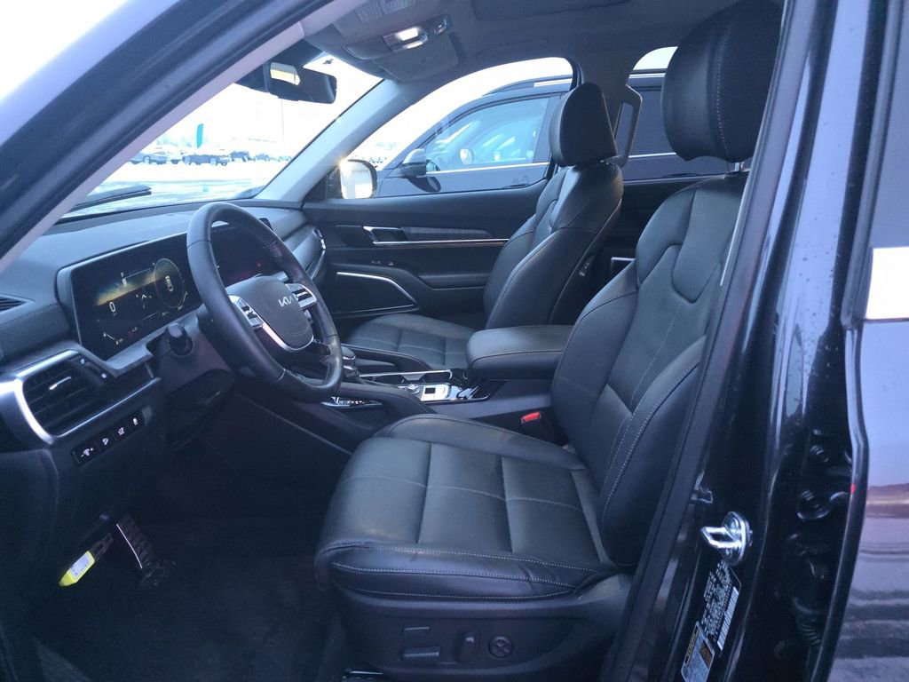 Used 2025 Kia Telluride SX image 21