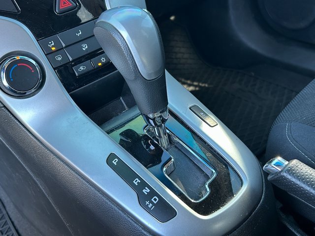 Used 2016 Chevrolet Cruze LT image 14