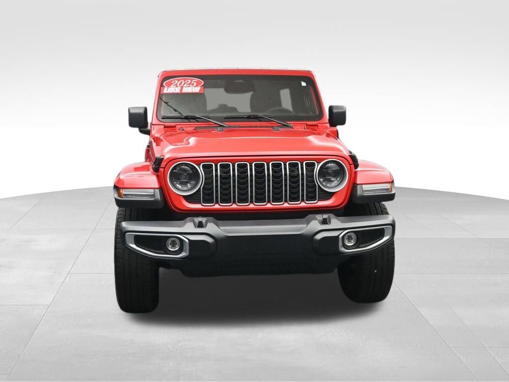 Used 2025 Jeep Wrangler Unlimited Sahara AWD/4WD image 8