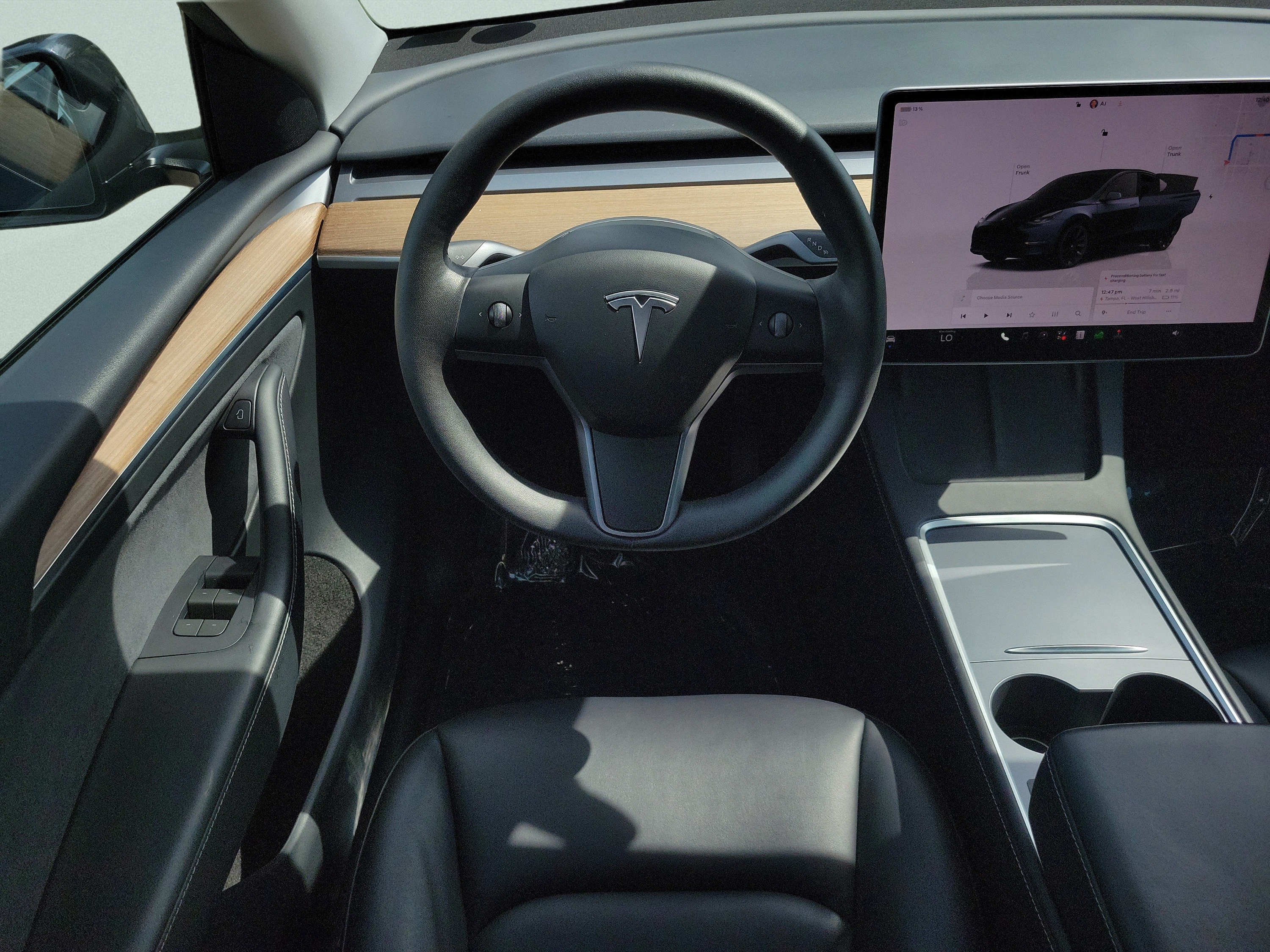 Used 2024 Tesla Model Y Long Range RWD image 17