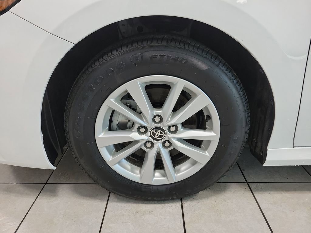 Used 2025 Toyota Camry LE FWD image 47