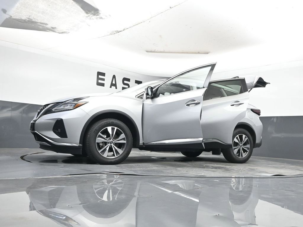 Used 2023 Nissan Murano SV image 45