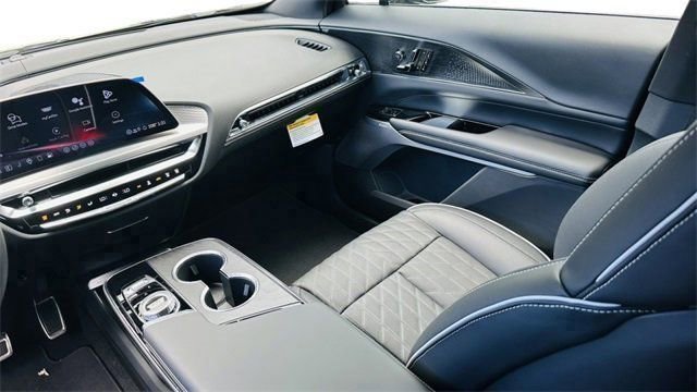New 2026 Cadillac Lyriq V image 17