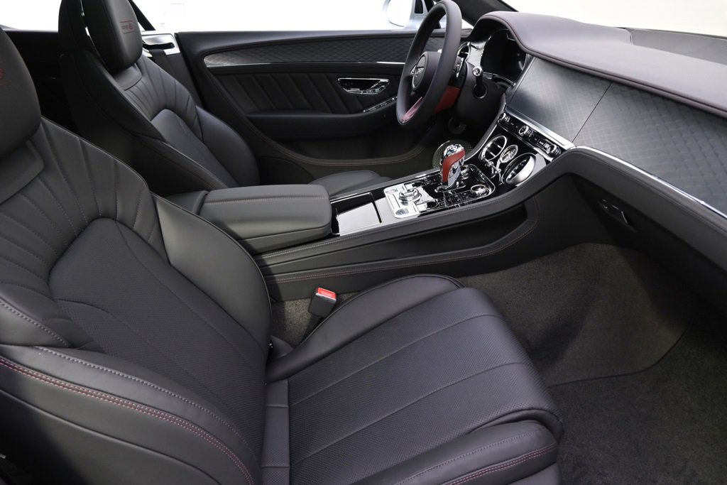 Used 2024 Bentley Continental GT image 16