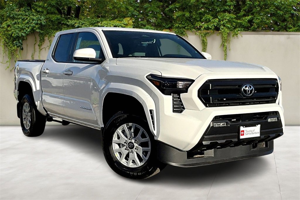 New 2025 Toyota Tacoma SR5