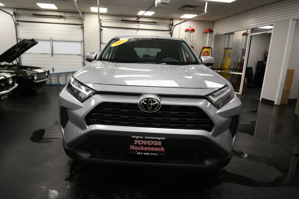 Used 2025 Toyota RAV4 LE image 2