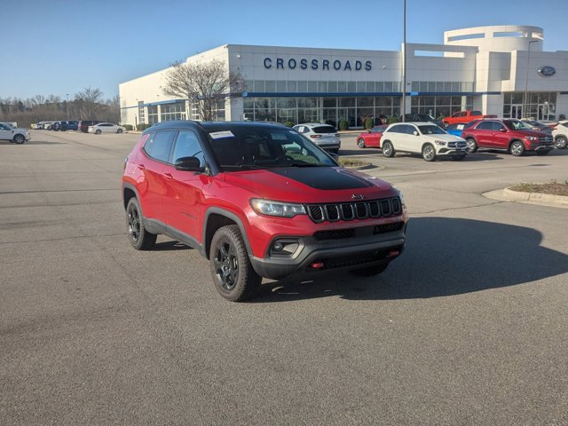 Used 2023 Jeep Compass Trailhawk image 1