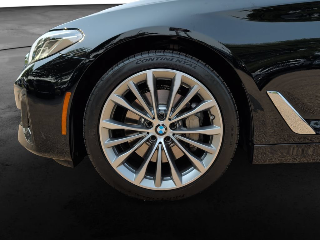Used 2023 BMW 530i xDrive w/ Convenience Package AWD/4WD image 9