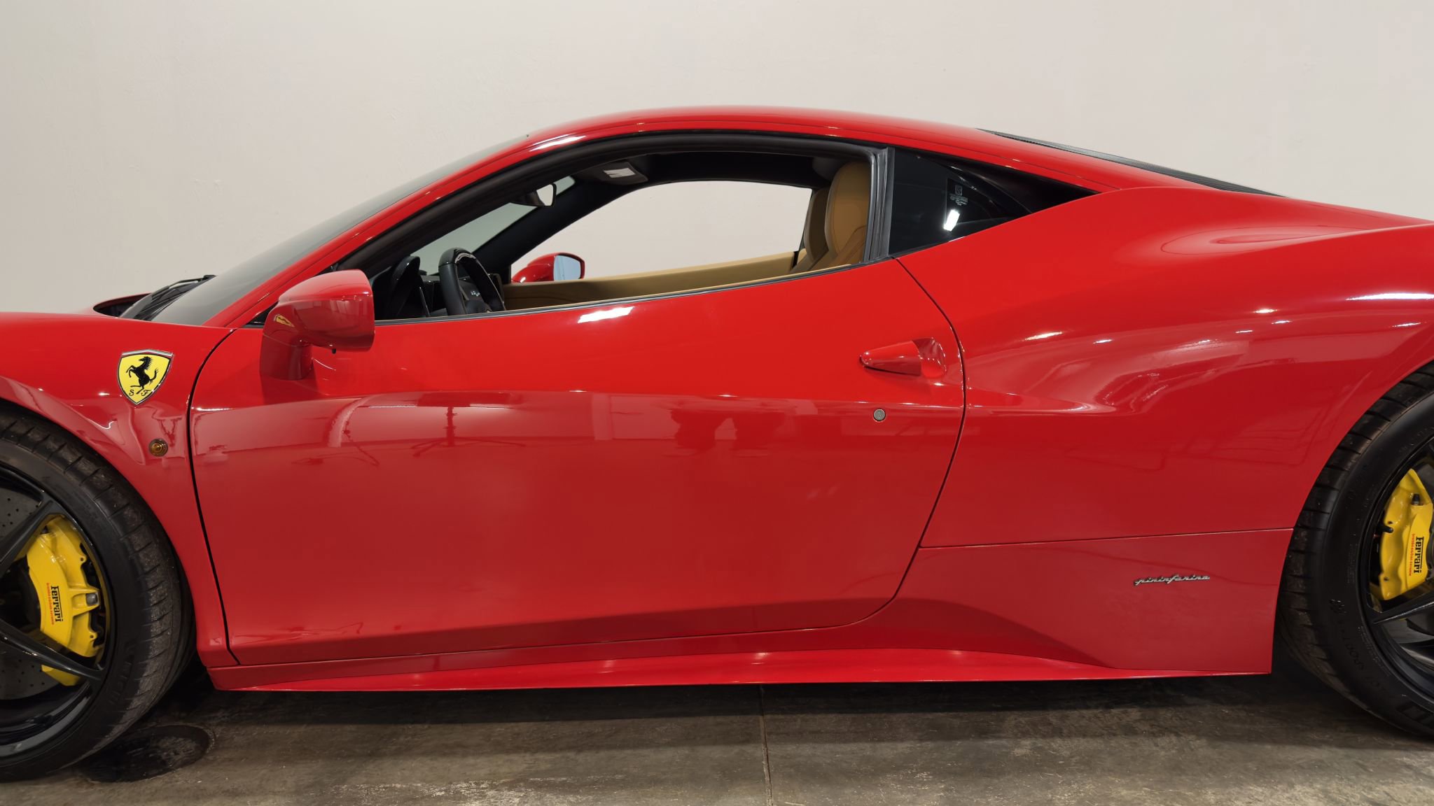 Used 2011 Ferrari 458 Italia Coupe image 11