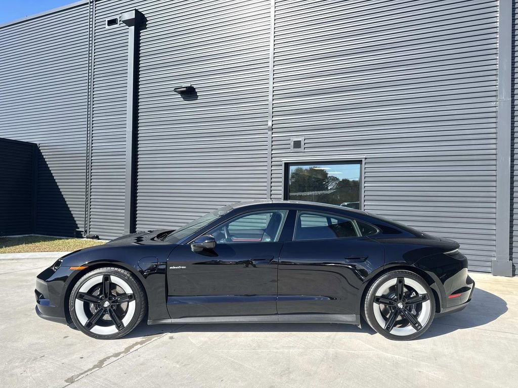 Used 2025 Porsche Taycan image 2