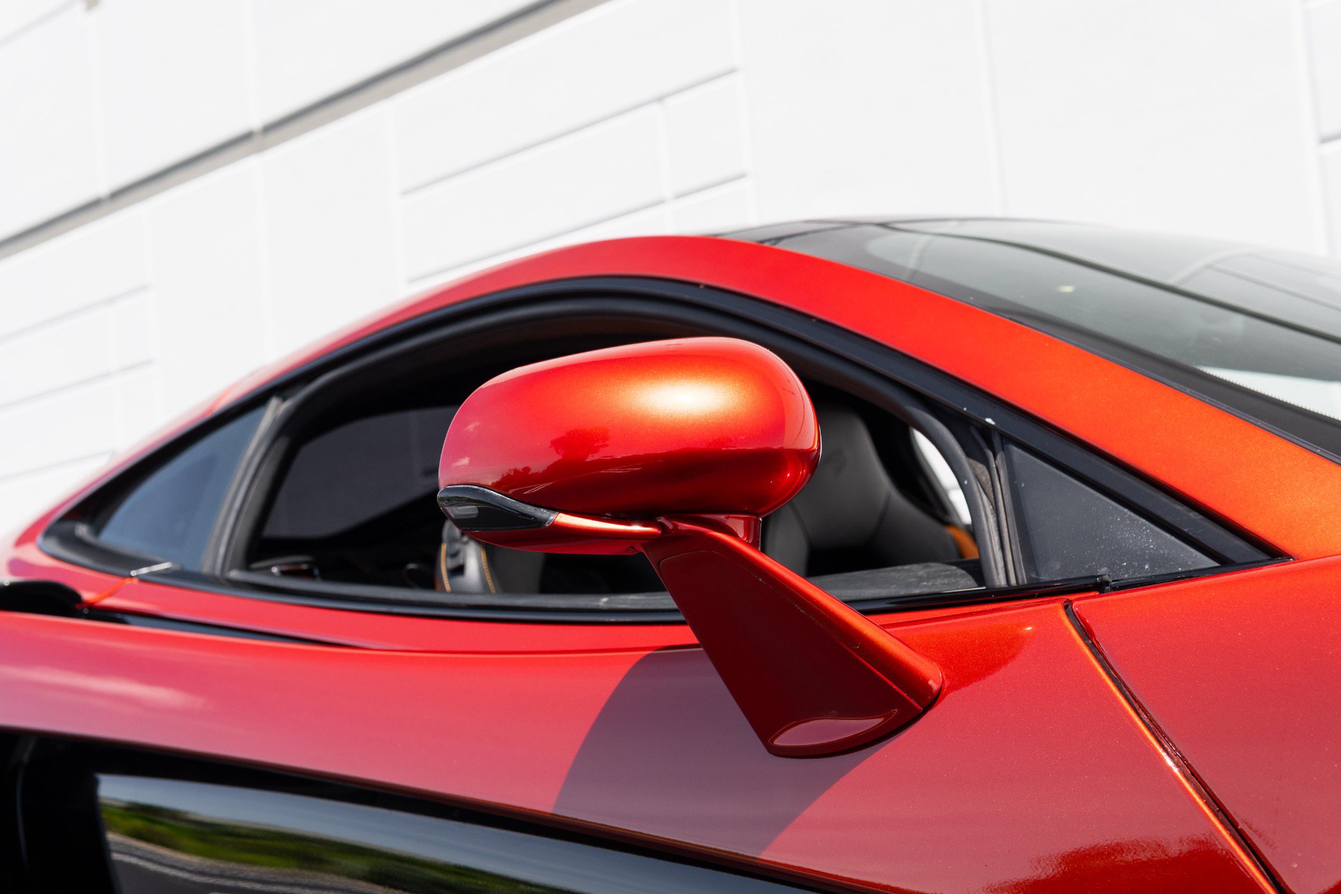 Used 2018 McLaren 570S RWD image 10