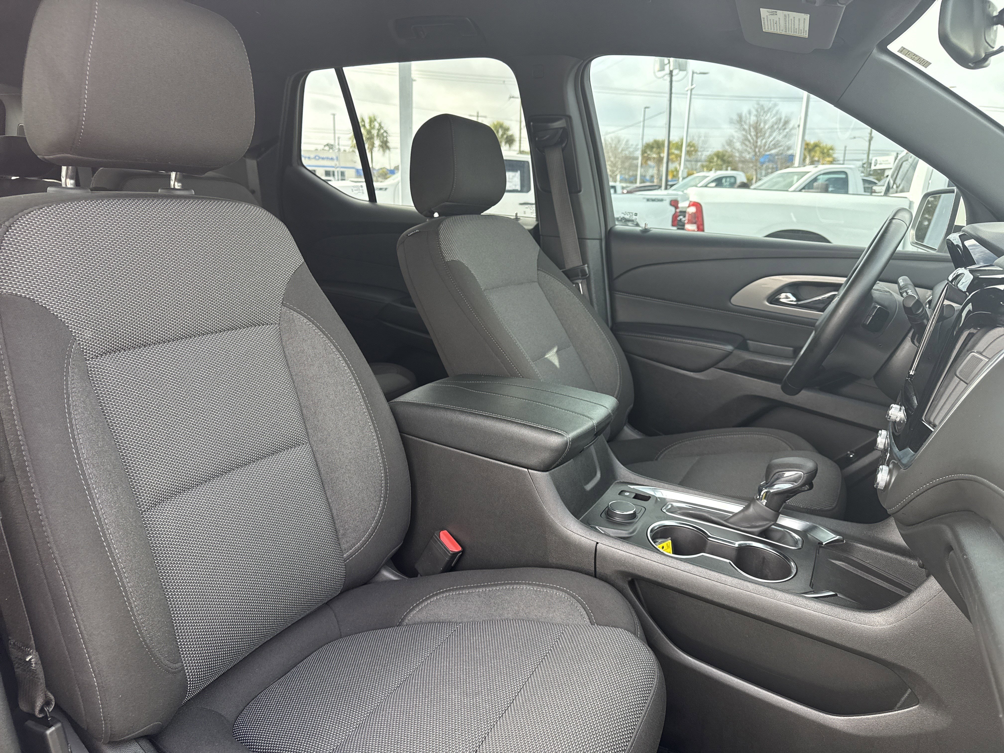 Certified 2024 Chevrolet Traverse LT image 32