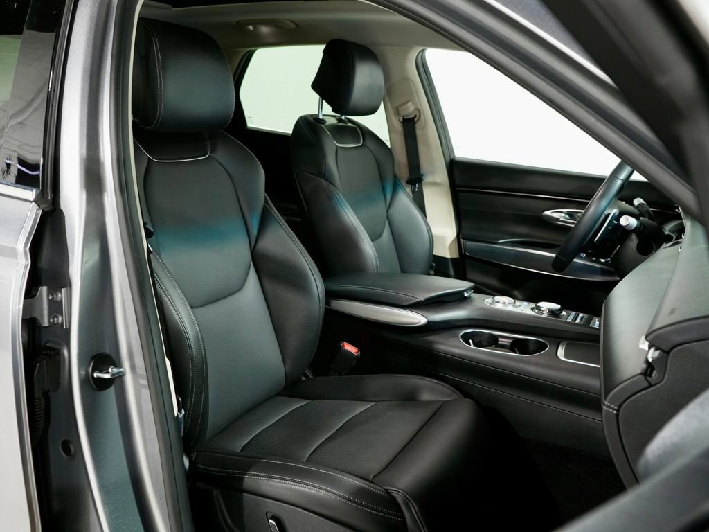 Used 2023 Genesis GV70 2.5T w/ Select Package image 25