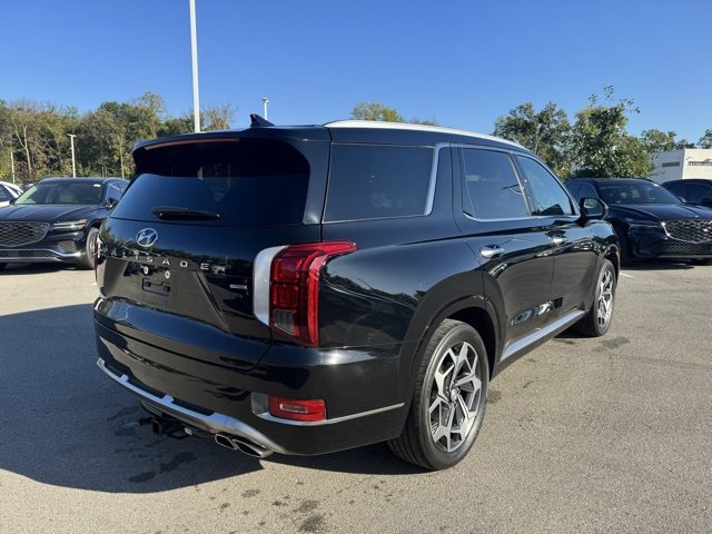Used 2022 Hyundai Palisade Calligraphy image 3