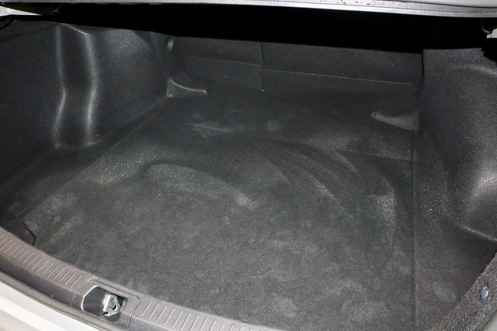 Used 2025 Toyota Corolla LE image 13