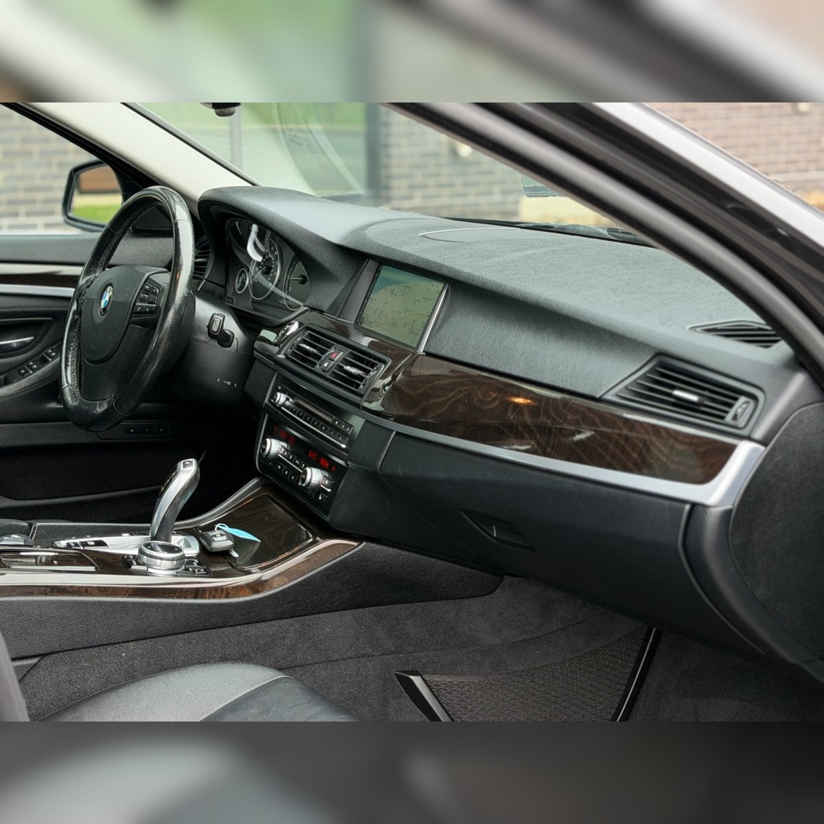 Used 2014 BMW 528i xDrive Sedan AWD/4WD image 9