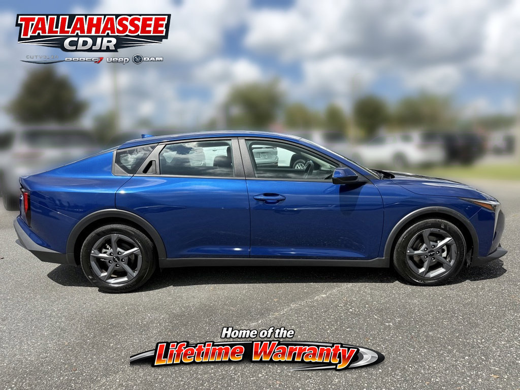Used 2025 Kia K4 FWD image 2