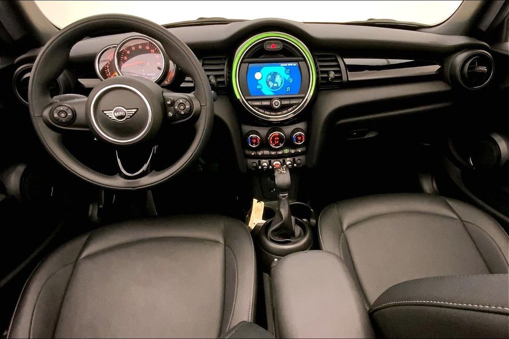 Used 2019 MINI Cooper Convertible w/ Signature Upholstery Package FWD image 16