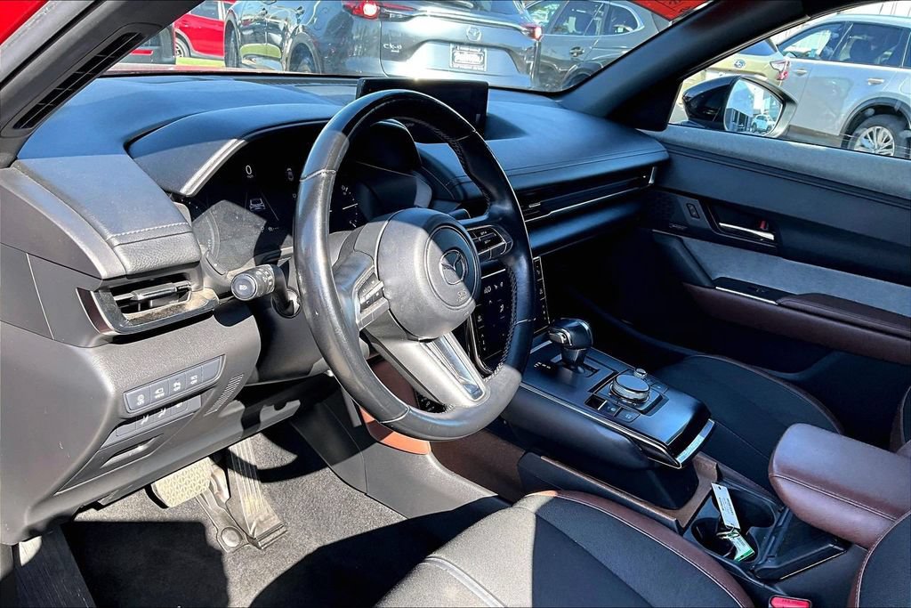 Certified 2022 MAZDA MX-30 Electric w/ Premium Plus Pkg FWD image 9