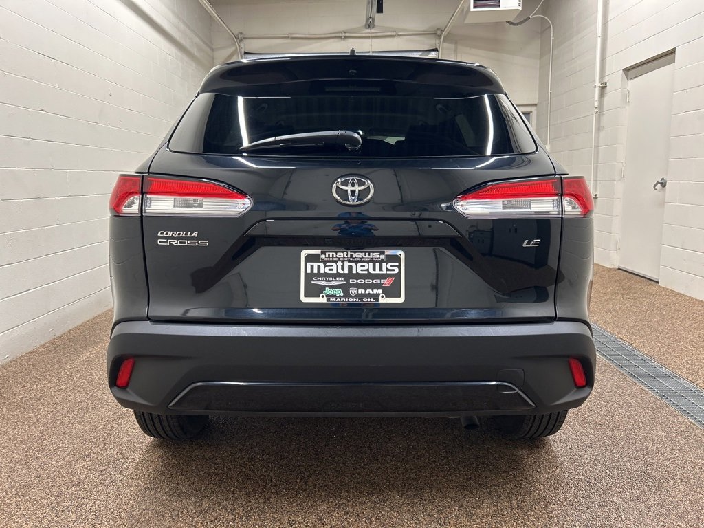 Used 2024 Toyota Corolla Cross LE image 3