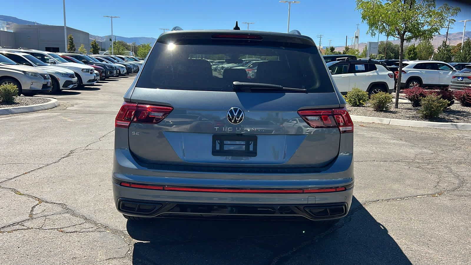 Certified 2023 Volkswagen Tiguan SE R-Line FWD image 6