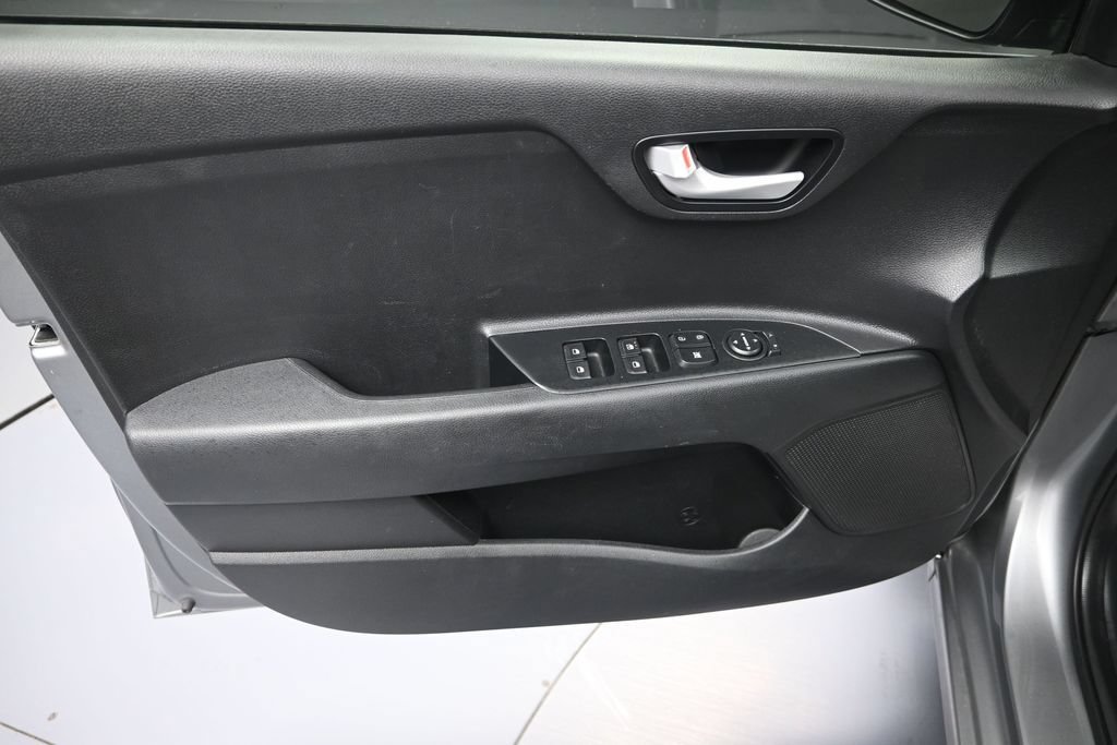 Certified 2021 Kia Rio S FWD image 10