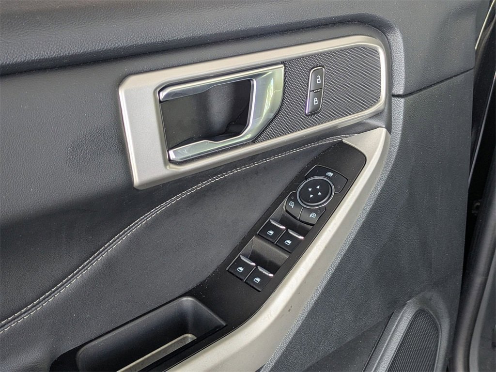 Used 2024 Ford Explorer XLT w/ Equipment Group 202A image 21