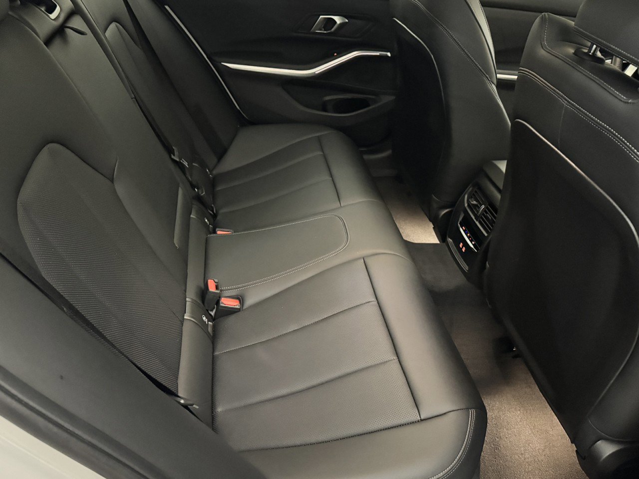 Used 2024 BMW 330i xDrive Sedan image 10