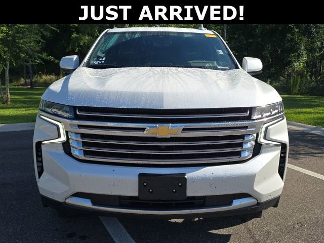 Used 2024 Chevrolet Suburban High Country w/ Advanced Technology Package AWD/4WD image 2