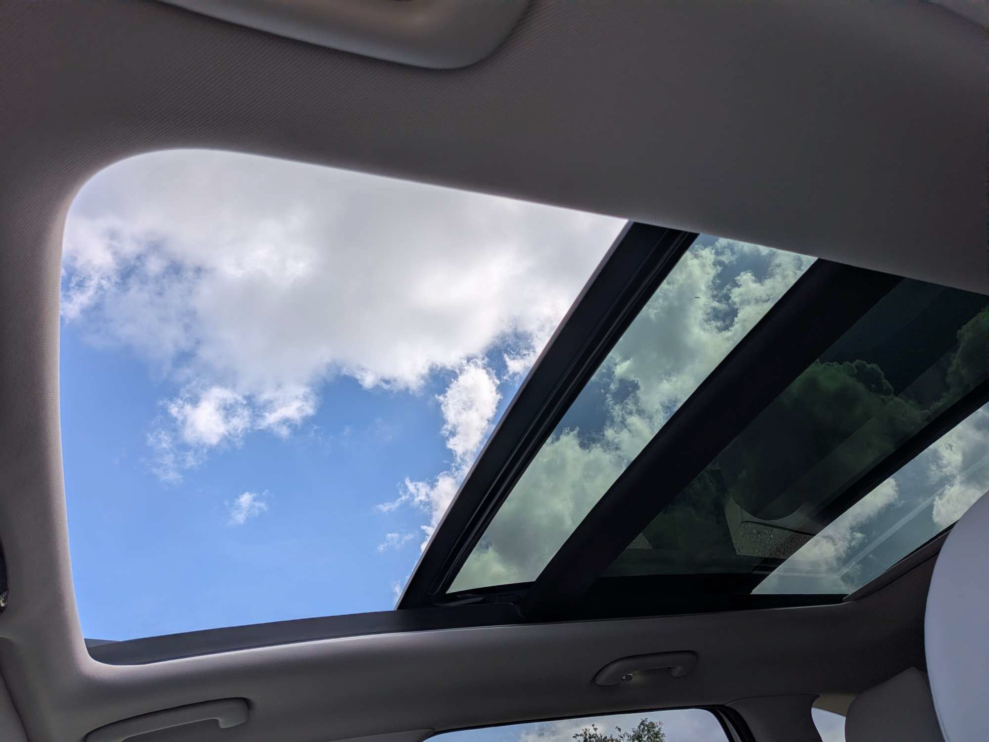 Certified 2025 Kia Sorento S w/ Panoramic Sunroof Package FWD image 26