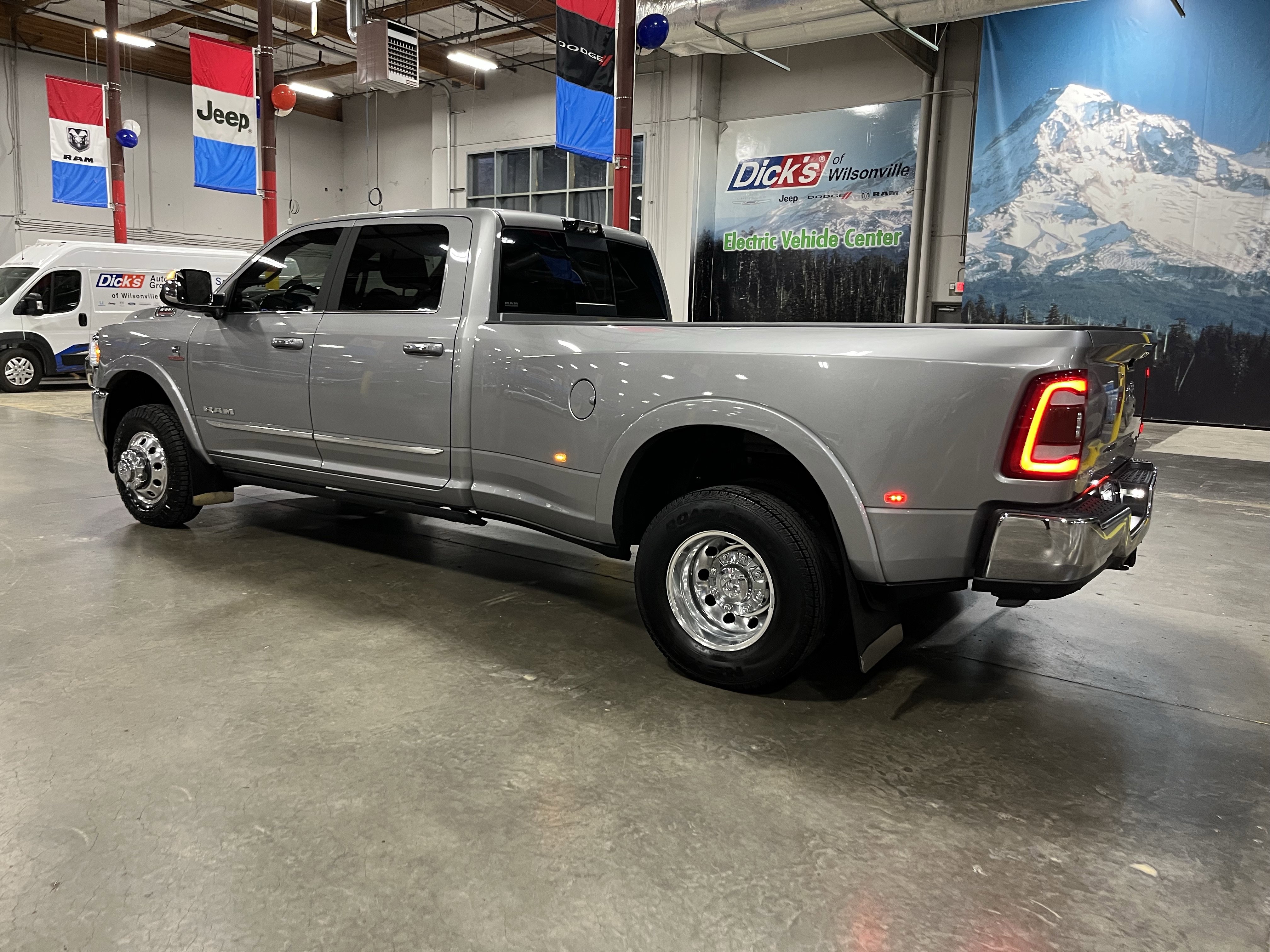 Used 2022 RAM 3500 Limited video 3