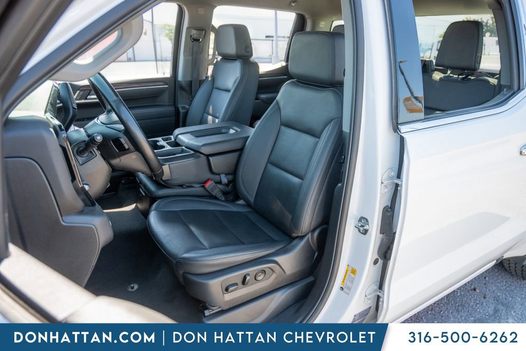 Used 2025 GMC Sierra 1500 SLT AWD/4WD image 4
